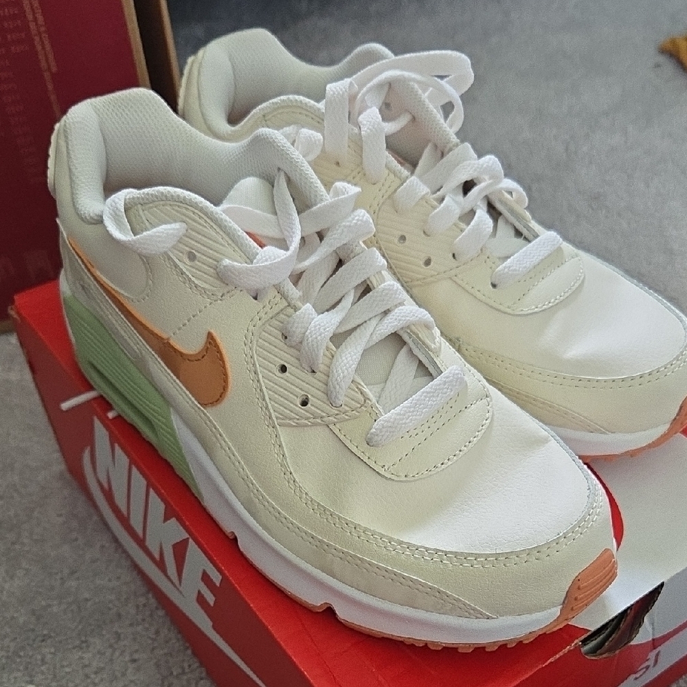 Nike Cream and Orange Sneakers Classic Design